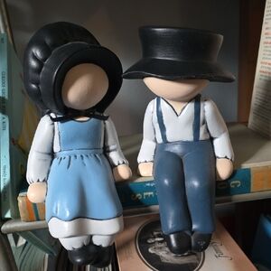 Blue and White Amish Couple Figurine Set - Shelf Sitters Decor